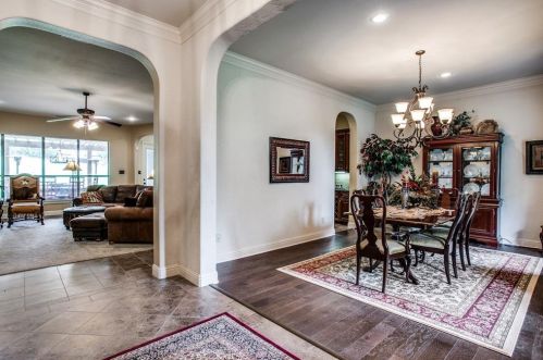 100 Stone Canyon Cir, Fort Worth, TX 76108-9646