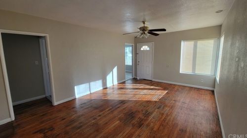 164 11th St, San Bernardino, CA 92410-3743