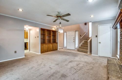 2440 Pecan Grv Ct, Irving TX  75060-6563 exterior