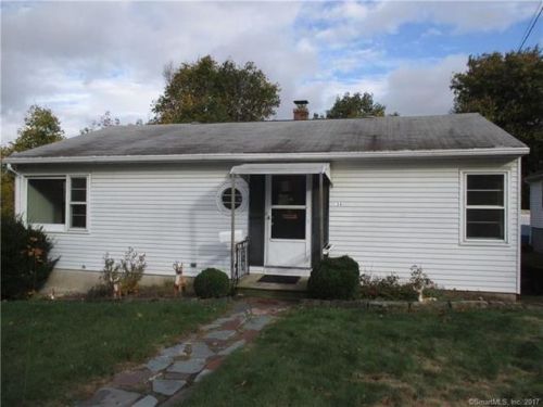 36 Lowell Ave, Waterbury, CT 06708-1914