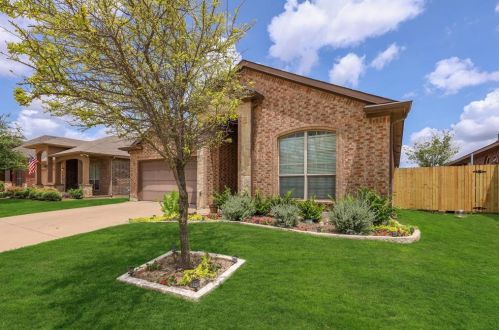 504 Branding Iron Trl, Fort Worth, TX 76131-4583