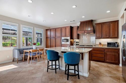1288 Holmgrove Dr, San Marcos, CA 92078-2801