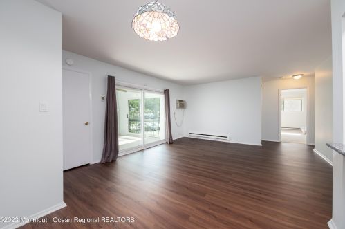 67 Lexington Ct, Tinton Falls, NJ 07701-5466