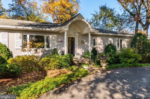 1211 Pinecrest Cir, Silver Spring MD exterior