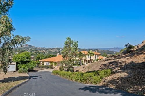 16716 Paseo De Las Brisas, Ramona, CA 92065-6947