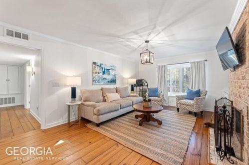 106 Adrian Pl, Atlanta GA  30327-4003 exterior