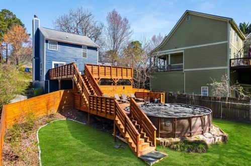 1786 Marietta Rd, Atlanta GA  30318-2717 exterior