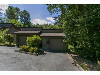 3875 Canby St, Portland, OR 97219-1583