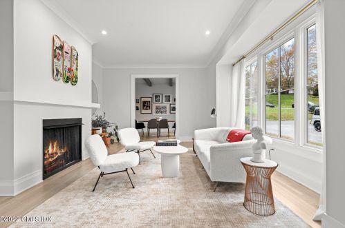 14 Copper Beech Rd, Greenwich CT  06830-4034 exterior