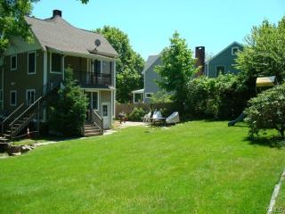 21 Herman Ave, Tokeneke, CT 06820-4304