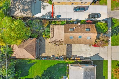 7103 Keeney St, Niles IL  60714-3039 exterior