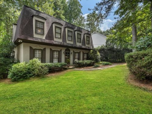 7 Collier Ln, Atlanta, GA 30305-3901