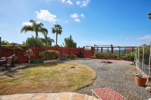 259 San Dimas Ave, Oceanside, CA 92057-7102