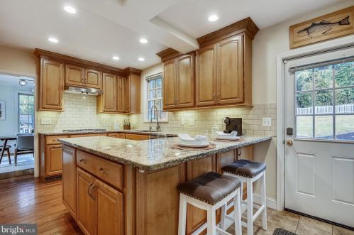 9103 1st Ave, Silver Spring MD 20912-4654 exterior