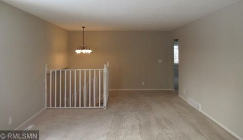 991 Farrington St, Saint Paul MN  55117-5119 exterior
