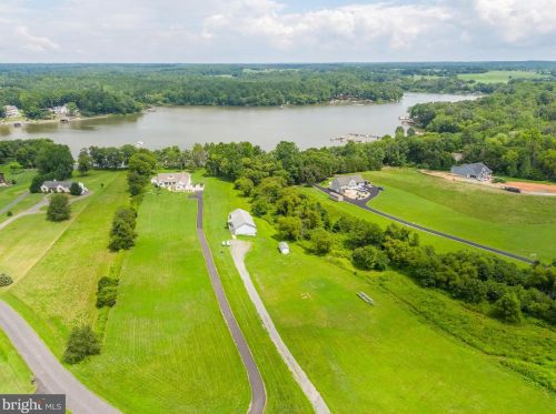 26605 Pennfields Dr, Madison Mills, VA 22960-3669