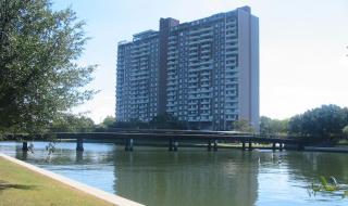 330 Brambleton Ave, Norfolk VA  23510-1309 exterior