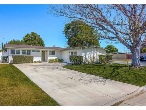 11582 Santa Cruz St, Stanton, CA 90680-3542