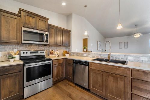 658 Mcclave Dr, Pueblo CO  81007-2126 exterior