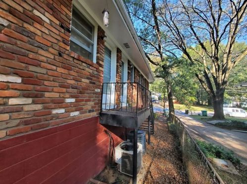 3230 Logan Pl, Atlanta GA  30354-1227 exterior
