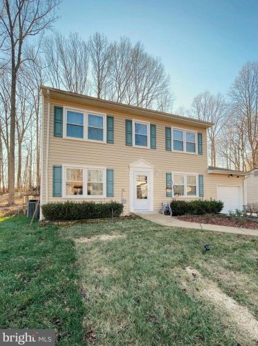 6012 Battlefield Green Dr, Fredericksburg, VA 22407-6402