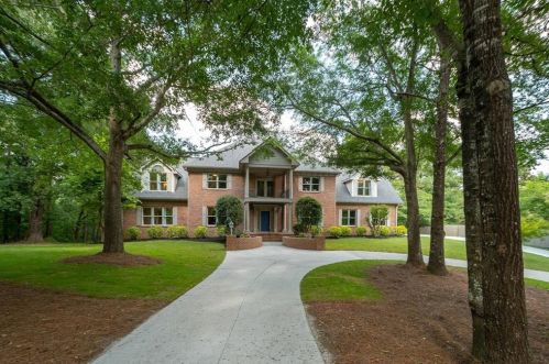 1524 Drowning Creek Rd, Dacula, GA 30019-1528