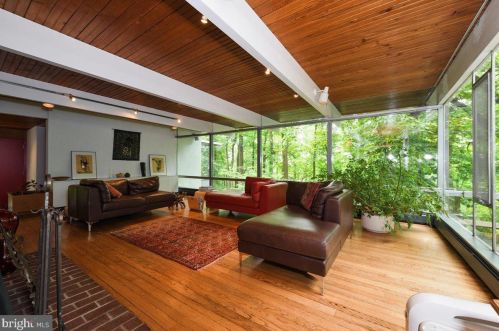 74 Woodland Dr, Princeton NJ  08540-1314 exterior