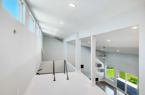 8208 Burrell Dr, Austin TX  78757-8339 exterior