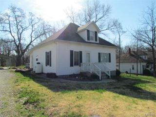 644 Walnut St, Bourbon, MO 65441-9434