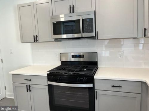 1208 22nd St, Philadelphia PA  19146-4209 exterior