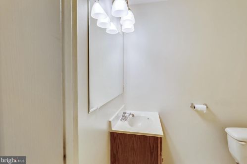 800 Rosemere Ave, Silver Spring MD 20904-3020 exterior