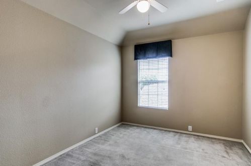 337 Touchdown Dr, Irving TX exterior