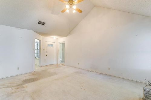 1824 Lincolnshire Way, Fort Worth TX  76134-5584 exterior
