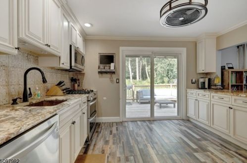 29 Lake Shore Dr, Dover NJ  07803-2942 exterior