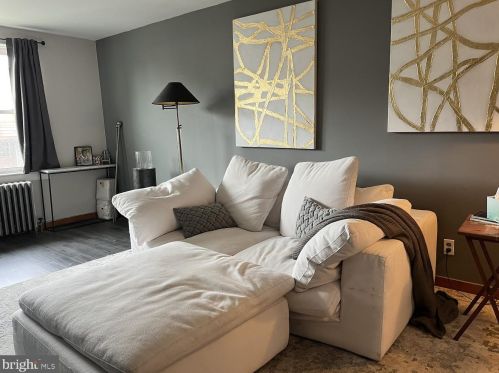 1469 Lardner St, Philadelphia, PA 19149-3224