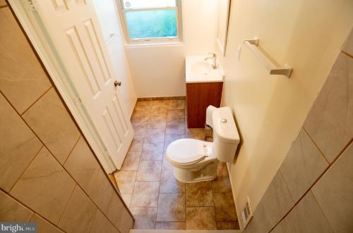 402 Burnt Mills Ave, Silver Spring MD 20901-4505 exterior