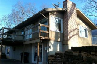 8724 Longview Rd, Ozawkie, KS 66070-5162