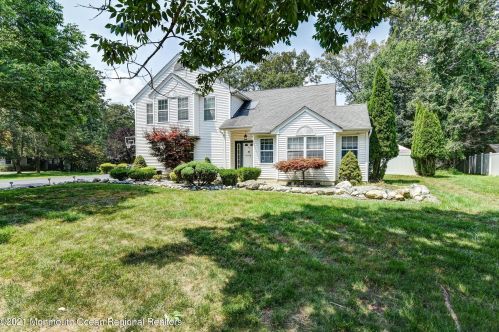 9 Mimosa Ct, Jackson Twp, NJ 08527-1239