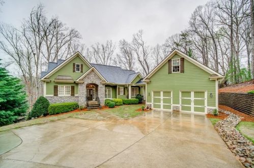 6335 Julian Rd, Gainesville, GA 30506-6413