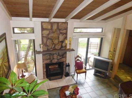 7309 Alicante Rd, Carlsbad, CA 92009-6225