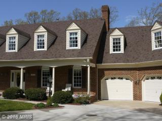 10033 Altamont Cir, Fredericksburg, VA 22408-9535