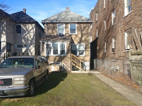 5517 Gladys Ave, Chicago, IL 60644-4717
