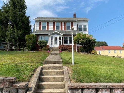 16 Hillside Ave, Fredon, NJ 07860-1202
