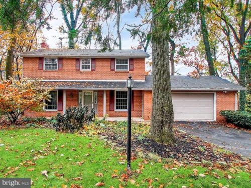 2648 Cambridge Rd, York, PA 17402-3931