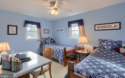 15 Rosewood Dr, Lancaster PA  17603-9329 exterior