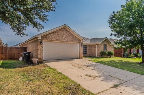 4004 Colorado Springs Dr, Fort Worth, TX 76123-1476