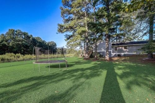 7010 Fielder Rd, Rex GA 30273-2410 exterior