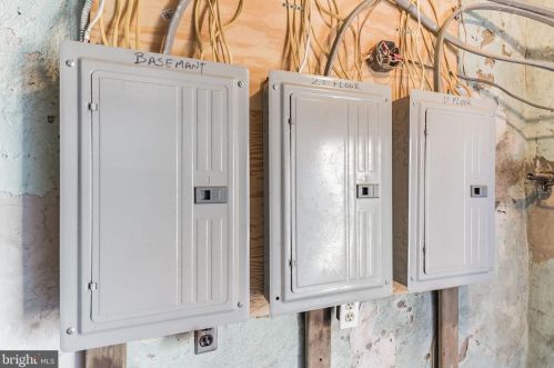 5632 12 St, Philadelphia PA 19141-4102 exterior