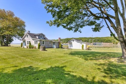 61 Old Black Point Rd, Niantic CT  06357-2819 exterior