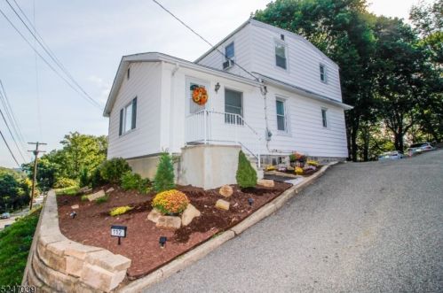 112 Munson Ave, Dover, NJ 07801-5410